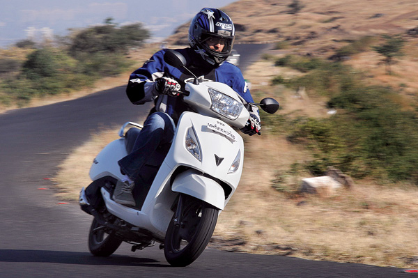 New Honda Activa-i vs TVS Jupiter comparison - Image 1